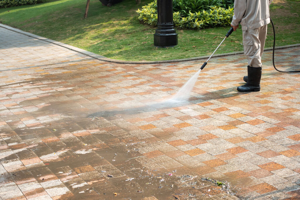 The Complete Guide to Pressure Washing in Miami for Homeowners